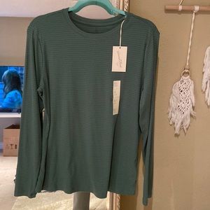 Universal Thread, never worn. Long sleeve shirt